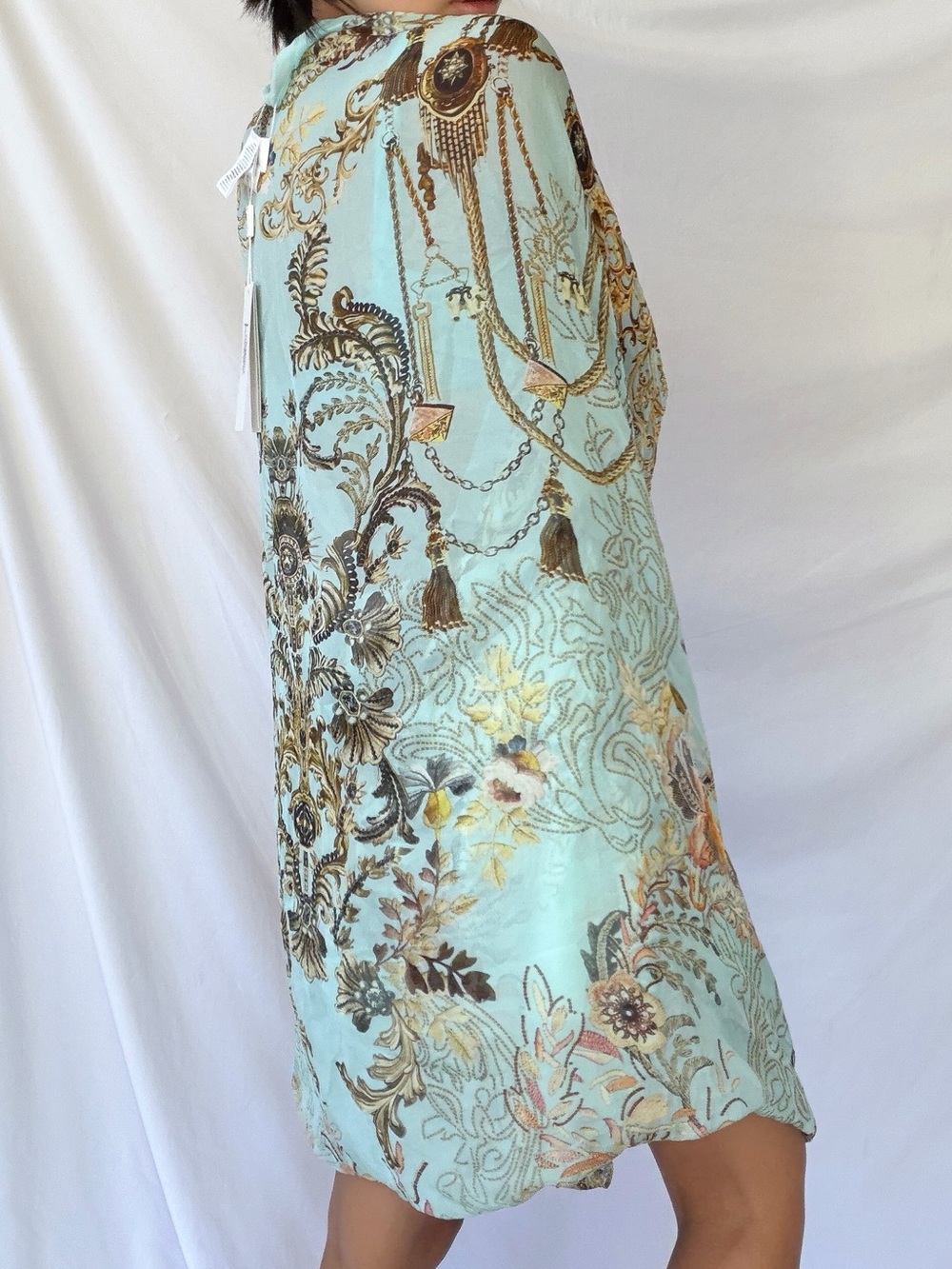 NWT Camilla Silk Shrug Adieu Yesterday Blue Floral Baroque O/S - Picture 8 of 12